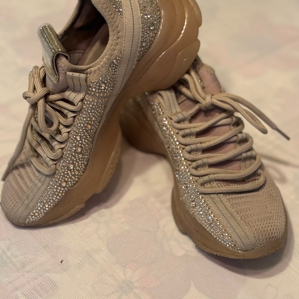 Steve Madden Women's Sneakers bedazzled rhinestones fairy whimsey tenniscore